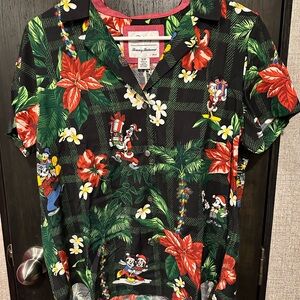Disney Parks Tommy Bahama Christmas Black and Green Floral Shirt